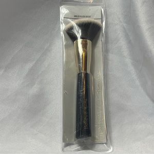 Angled Blush Brush To Hug The Curves Of Your Cheeks Soft But Durable Bristles